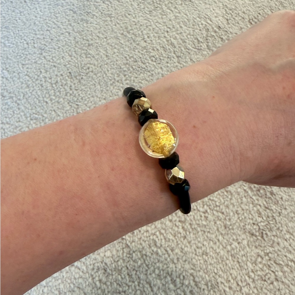 Glass bead bracelet